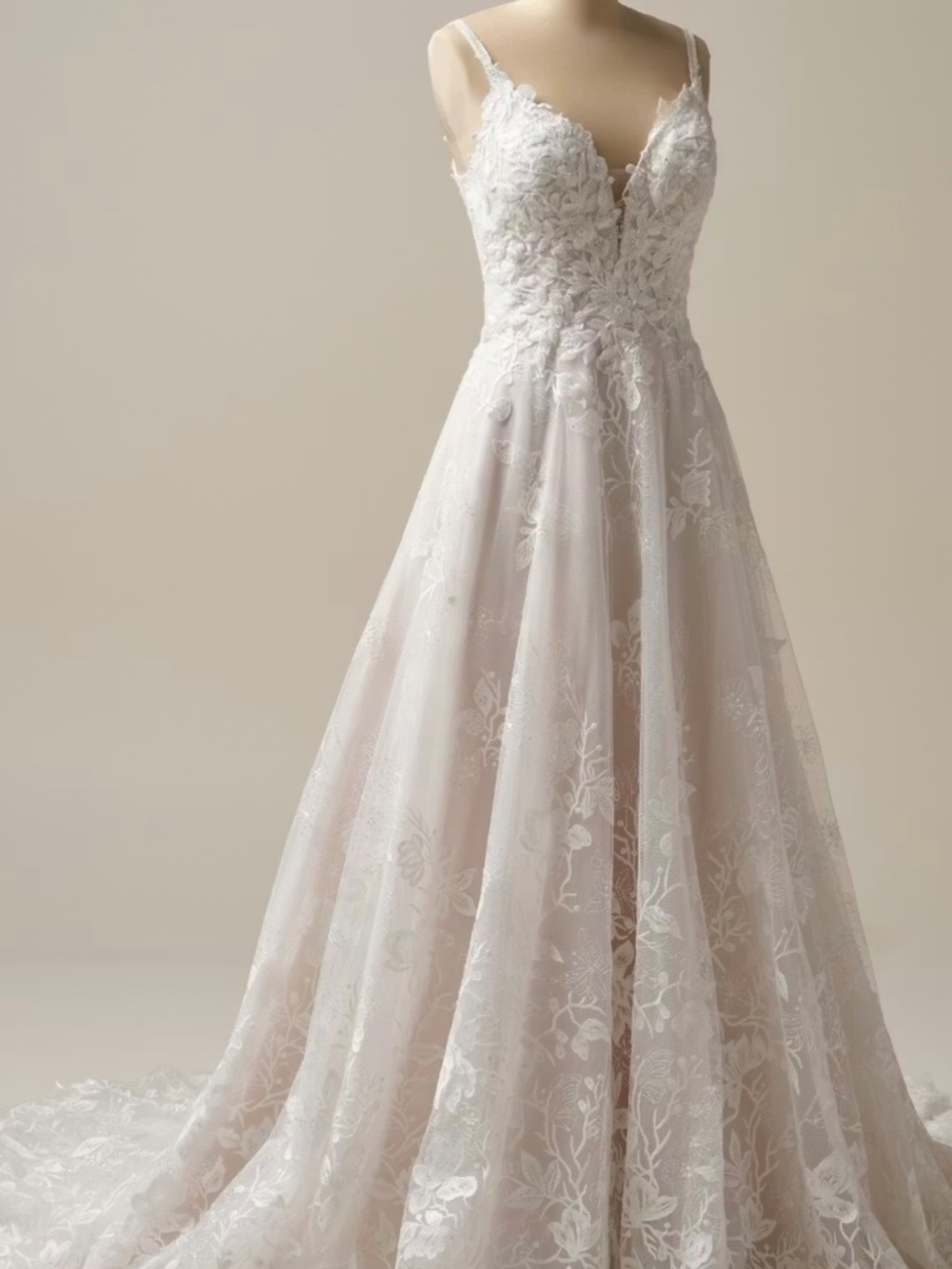 Maggie Sottero Jerrica Wedding Dress - Picture 5 of 5